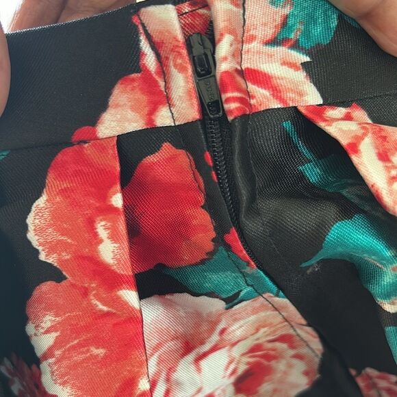 B.Darlin Mini Floral Print Mini Skirt(Size 1/2) - Picture 4 of 5